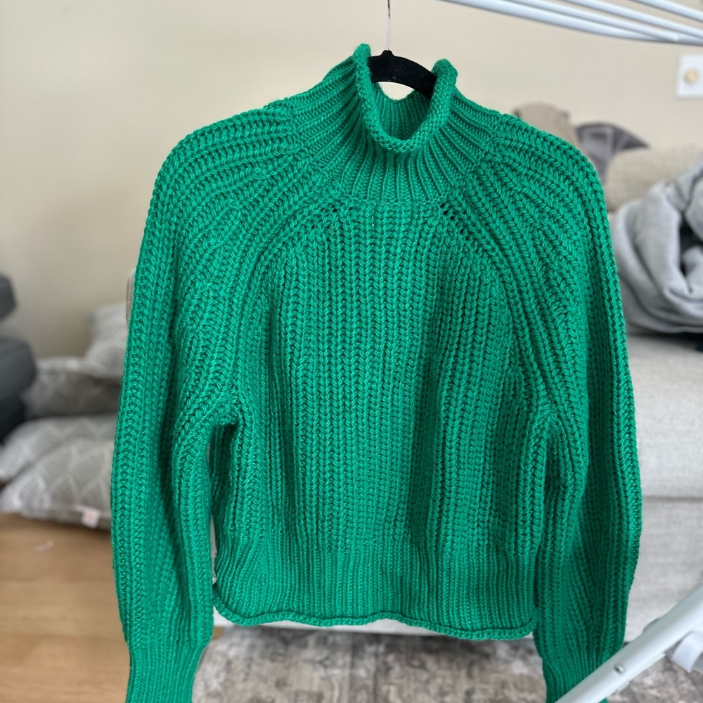 H&M Vibrant Green Turtleneck Sweater